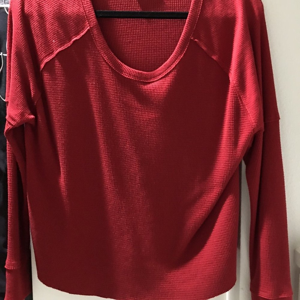 Aritzia Tna thermal crop, S, cherry red, NWOT